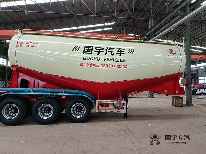 下灰罐式車：油（氣）田固井作業(yè)的關(guān)鍵角色！